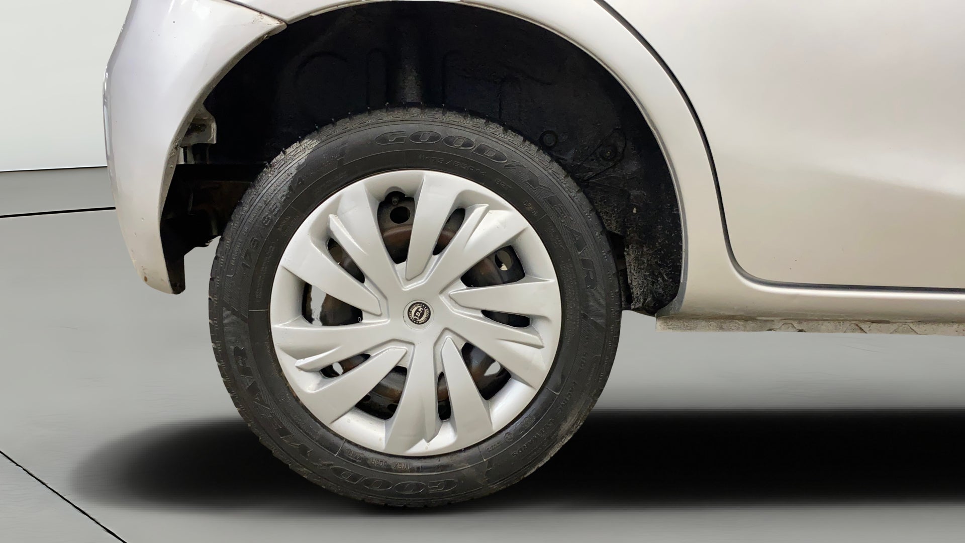 camera-Right-Rear-Wheel