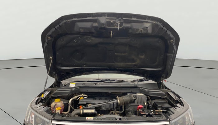 2019 Mahindra XUV300 W8 (O) 1.2 PETROL, Petrol, Manual, 36,315 km, Open Bonet