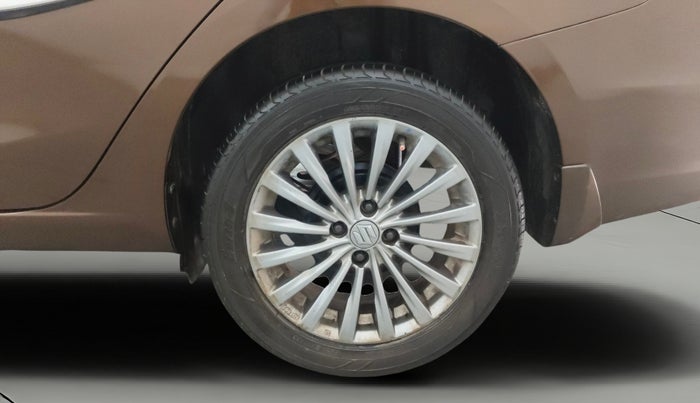 2016 Maruti Ciaz ZXI+ AT, Petrol, Automatic, 84,709 km, Left Rear Wheel
