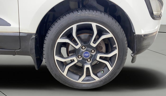 2018 Ford Ecosport TITANIUM 1.5L SIGNATURE EDITION (SUNROOF) DIESEL, Diesel, Manual, 1,29,502 km, Right Front Wheel