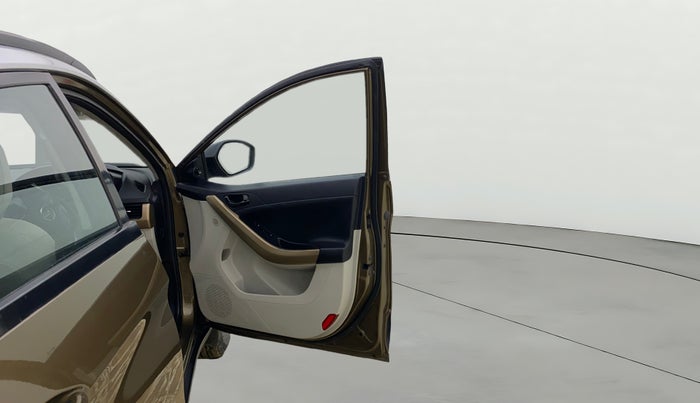 2022 Tata NEXON XZA PLUS (PREMIUM) DIESEL JET, Diesel, Automatic, 71,970 km, RHS Front Door