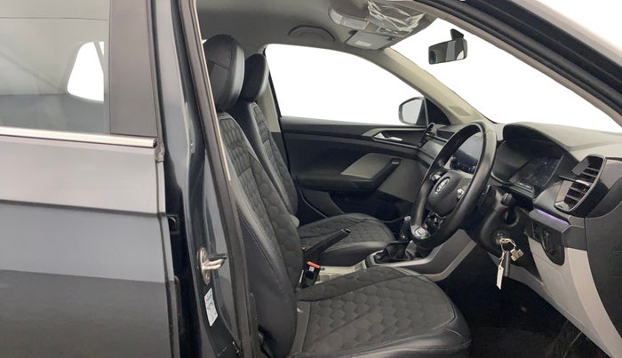 2022 Skoda KUSHAQ AMBITION 1.0L TSI AT, Petrol, Automatic, 29,310 km, Right Side Front Door Cabin