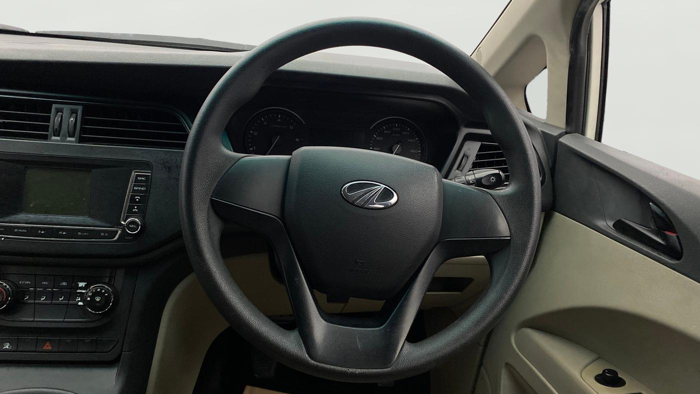 2019 Mahindra MARAZZO M4 7 STR, Diesel, Manual, 35,045 km, Steering Wheel Close Up