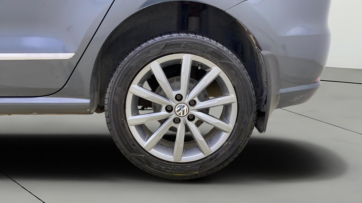 2019 Volkswagen Ameo HIGHLINE PLUS 1.5L AT 16 ALLOY, Diesel, Automatic, 39,898 km, Left Rear Wheel