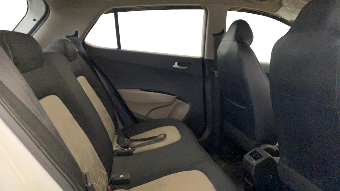 2015 Hyundai Grand i10 SPORTZ 1.2 KAPPA VTVT, Petrol, Manual, 66,342 km, Right Side Rear Door Cabin