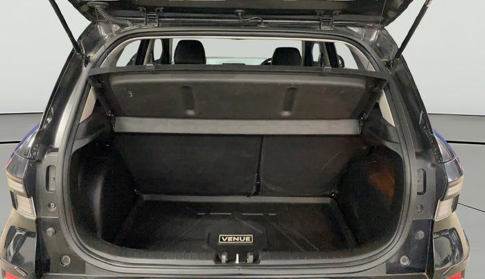 2023 Hyundai VENUE SX (O) 1.0 TURBO DCT, Petrol, Automatic, 15,243 km, Boot Open Zoomed View