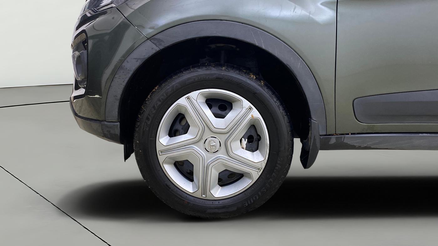 2022 Tata NEXON XM PLUS SUNROOF PETROL, Petrol, Manual, 14,882 km, Left Front Wheel