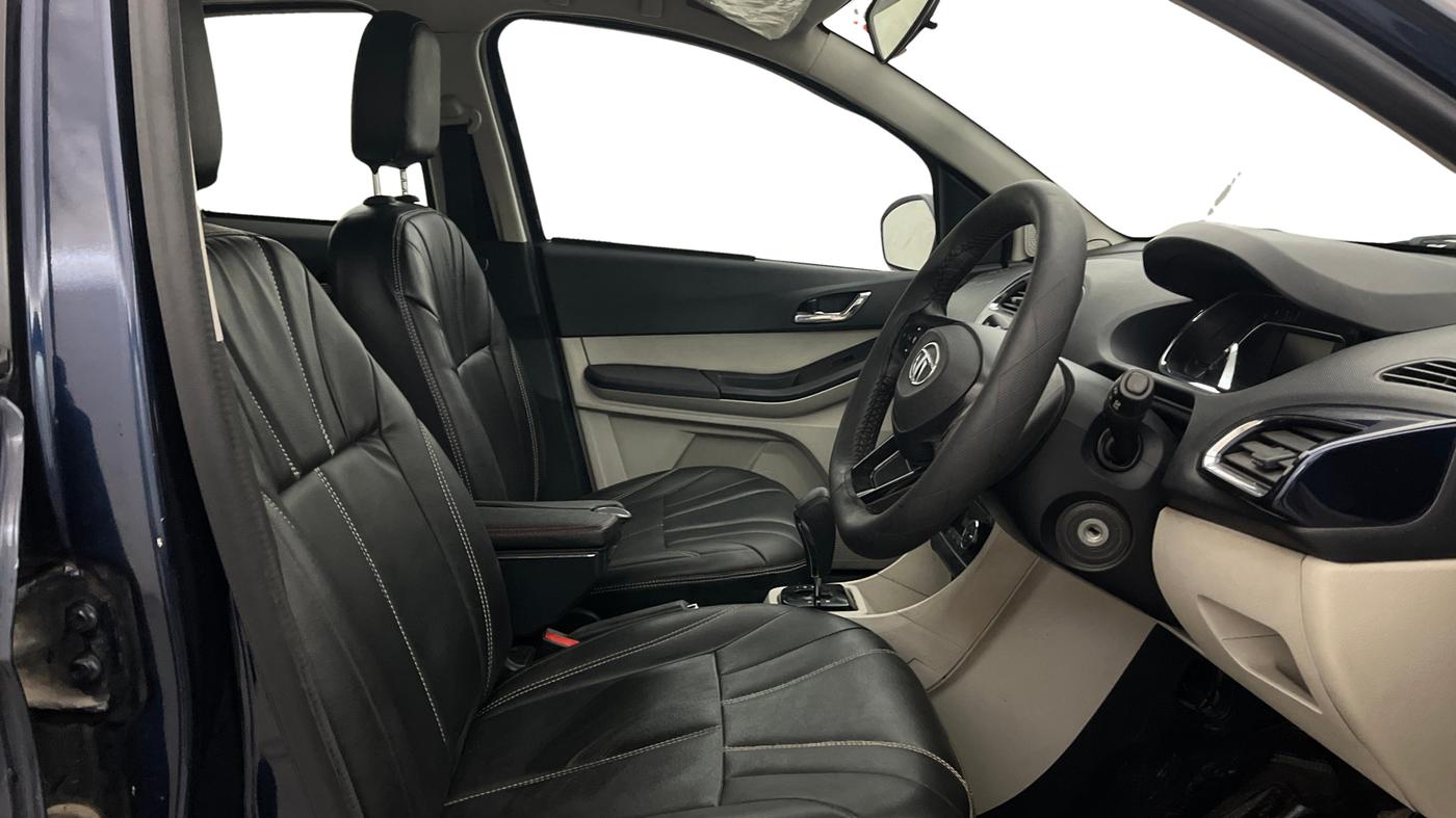 2022 Tata Tiago XZA PLUS PETROL, Petrol, Automatic, 47,483 km, Right Side Front Door Cabin