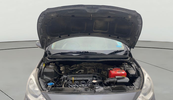 2013 Hyundai Verna FLUIDIC 1.6 VTVT SX, Petrol, Manual, 1,35,690 km, Open Bonet