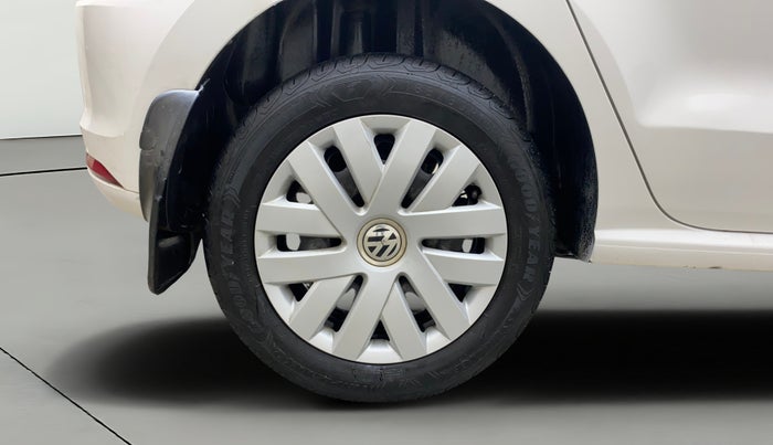 2016 Volkswagen Polo COMFORTLINE 1.2L, Petrol, Manual, 95,471 km, Right Rear Wheel