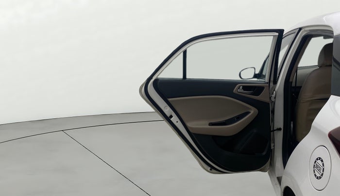 2016 Hyundai Elite i20 MAGNA 1.4 CRDI, Diesel, Manual, 1,12,140 km, LHS Rear Door