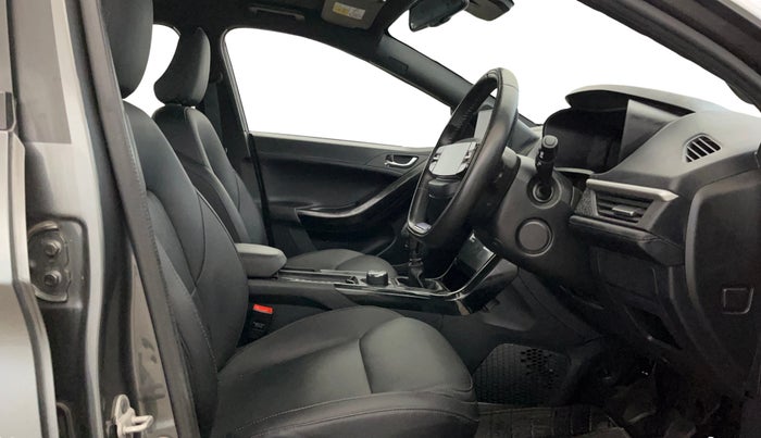 2023 Tata NEXON FEARLESS + S P MT, Petrol, Manual, 44,881 km, Right Side Front Door Cabin