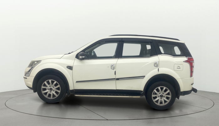 2015 Mahindra XUV500 W10 AWD, Diesel, Manual, 1,08,006 km, Left Side