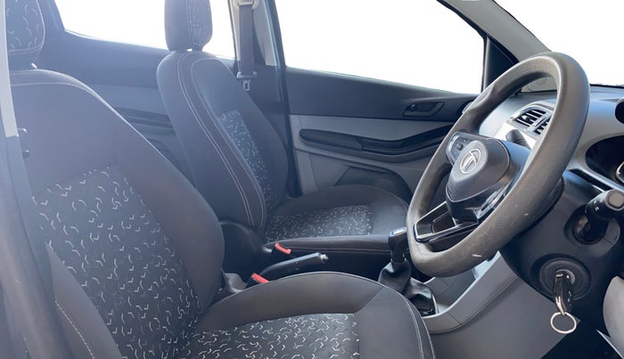 2022 Tata Tiago XT (O) PETROL, Petrol, Manual, 23,442 km, Right Side Front Door Cabin