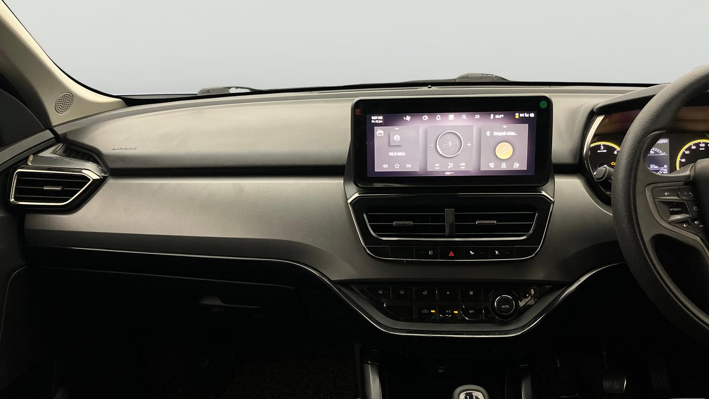 2023 Tata Harrier XT PLUS 2.0L KRYOTEC DARK EDITON, Diesel, Manual, 35,423 km, Air Conditioner