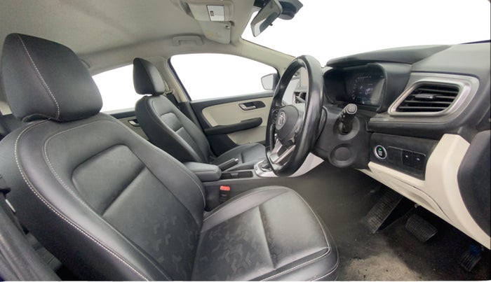 2023 Tata ALTROZ XZA PLUS, Petrol, Automatic, 19,122 km, Right Side Front Door Cabin