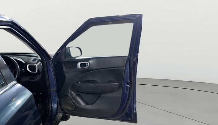 2022 Hyundai VENUE S 1.2, Petrol, Manual, 77,932 km, RHS Front Door
