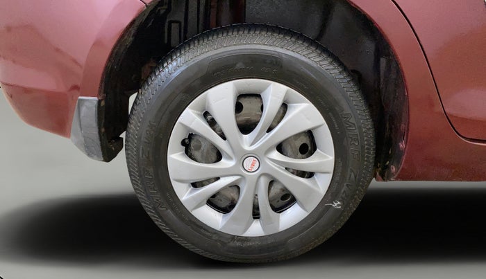 2016 Maruti Swift Dzire VXI, Petrol, Manual, 75,701 km, Right Rear Wheel