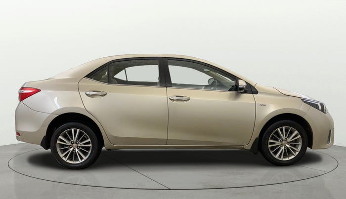 2015 Toyota Corolla Altis G PETROL, Petrol, Manual, 68,892 km, Right Side View