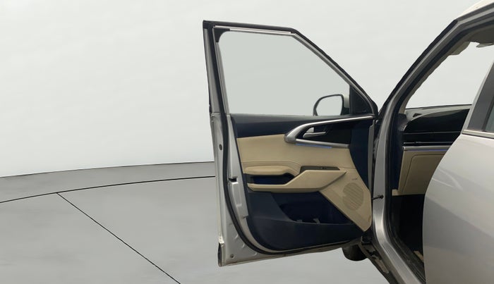 2022 KIA CARENS LUXURY PLUS 1.4 PETROL 7 STR, Petrol, Manual, 29,070 km, LHS Front Door