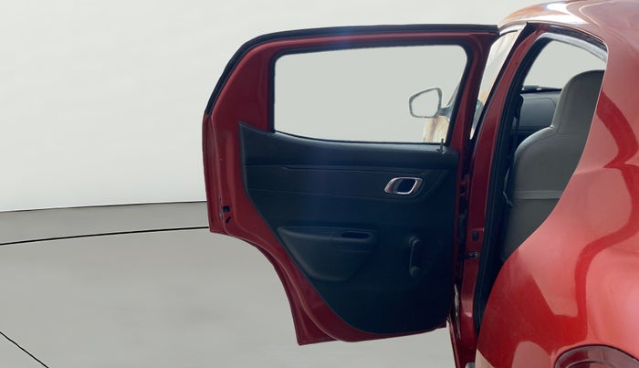 2018 Renault Kwid RXT 1.0 AMT, Petrol, Automatic, 23,085 km, LHS Rear Door