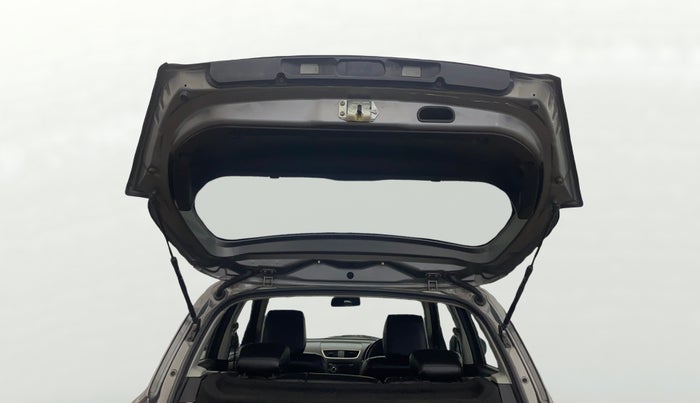 2016 Maruti Swift LXI (O), Petrol, Manual, 72,650 km, Boot Door Open