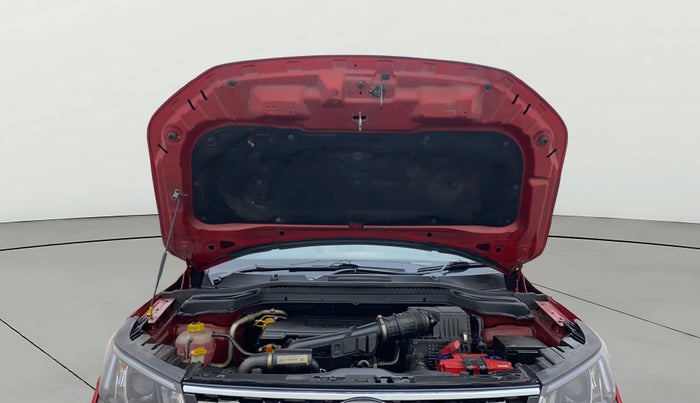 2021 Mahindra XUV300 W8(O) 1.2 PETROL DUAL TONE, Petrol, Manual, 49,232 km, Open Bonet