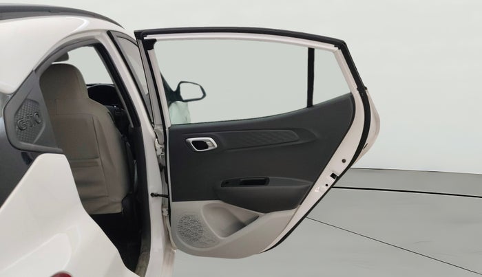 2024 Hyundai GRAND I10 NIOS SPORTZ AMT 1.2 KAPPA VTVT, Petrol, Automatic, 23,996 km, RHS Rear Door