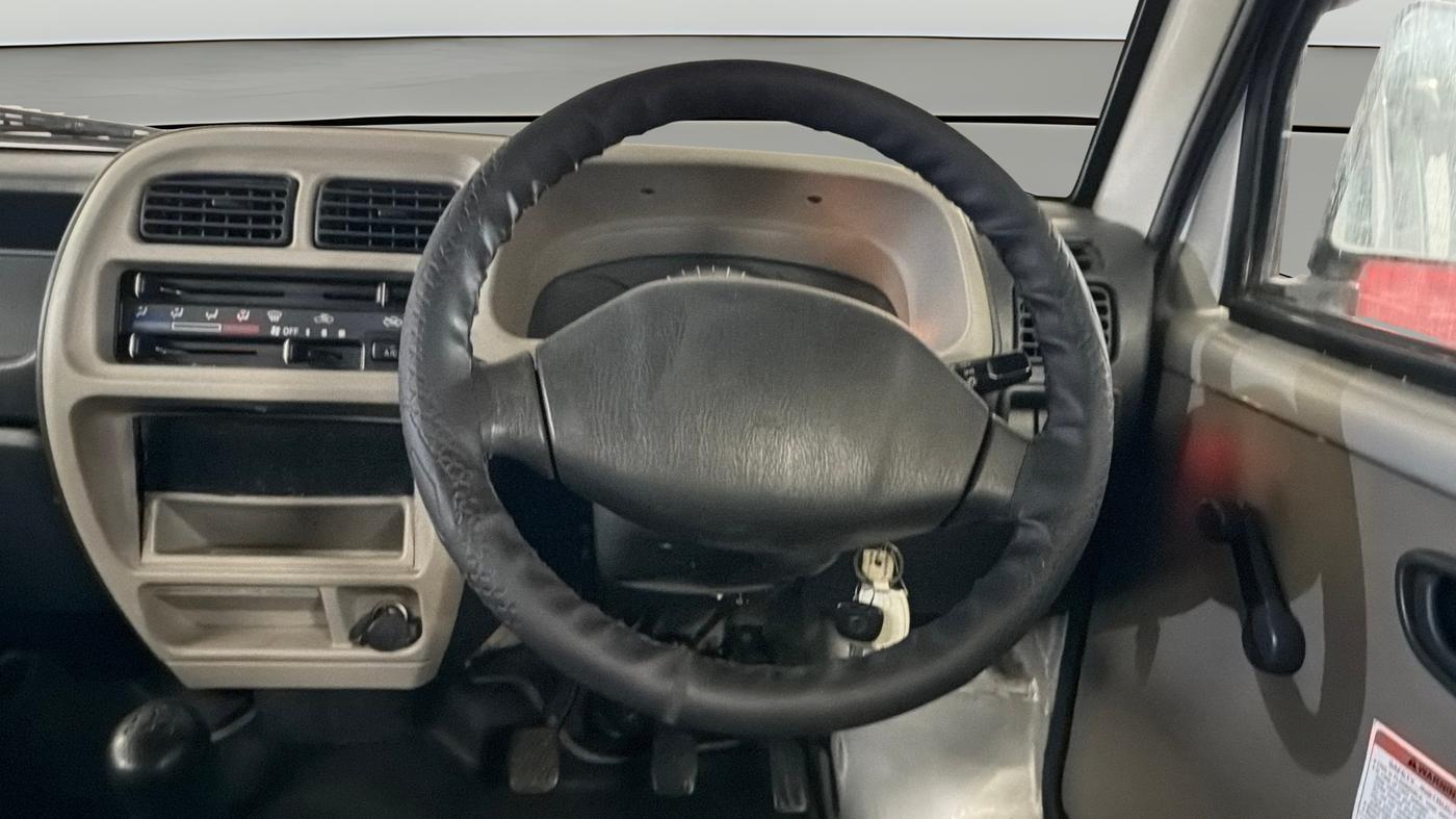 2016 Maruti Eeco 5 STR WITH A/C+HTR CNG, CNG, Manual, 47,578 km, Steering Wheel Close Up