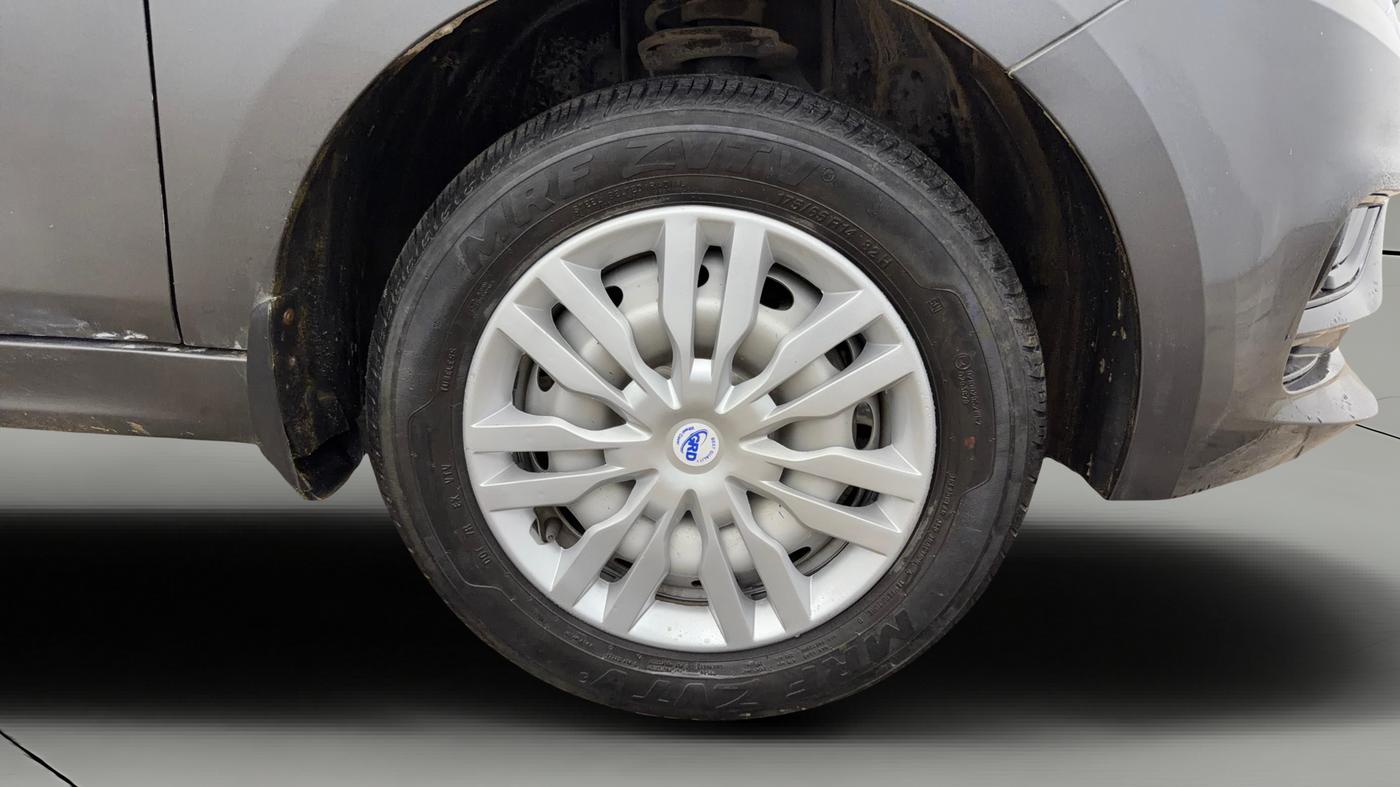 2022 Tata Tiago XE PETROL, Petrol, Manual, 27,764 km, Right Front Wheel