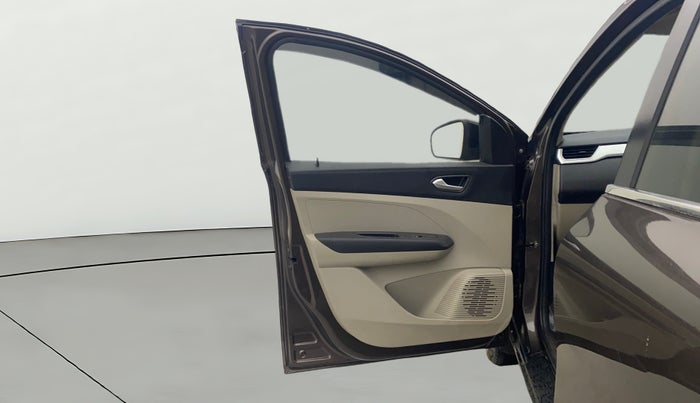 2022 Renault TRIBER RXZ, Petrol, Manual, 75,598 km, LHS Front Door