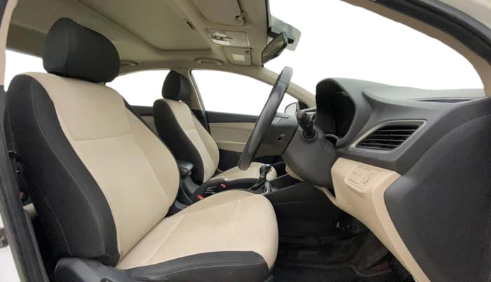 2019 Hyundai Verna 1.6 VTVT SX + AT, Petrol, Automatic, 83,868 km, Right Side Front Door Cabin