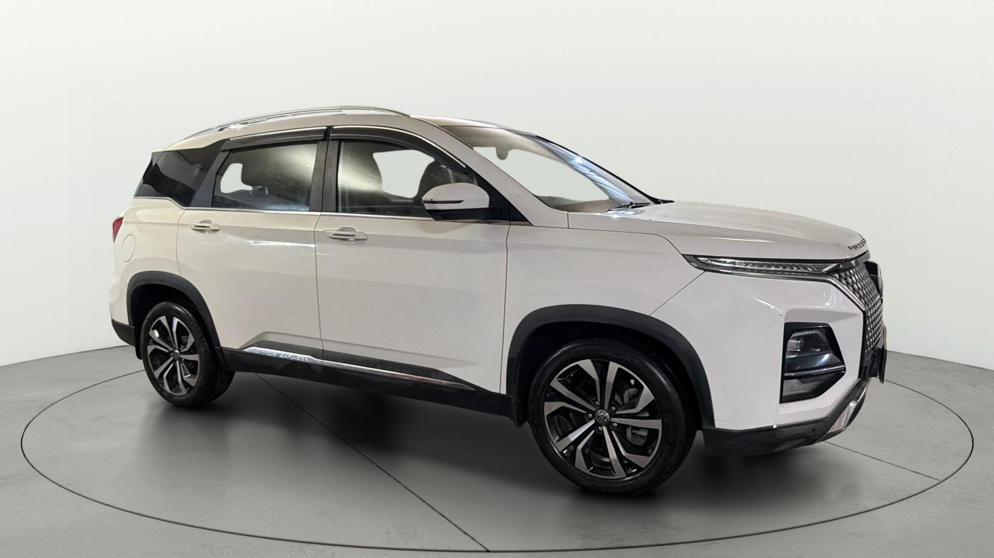 2023 MG HECTOR PLUS SHARP PRO 1.5 PETROL TURBO CVT 6 STR, Petrol, Automatic, 43,197 km, Right Front Diagonal
