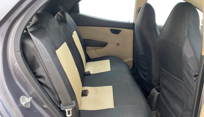 2016 Hyundai Eon MAGNA +, Petrol, Manual, 54,148 km, Right Side Rear Door Cabin