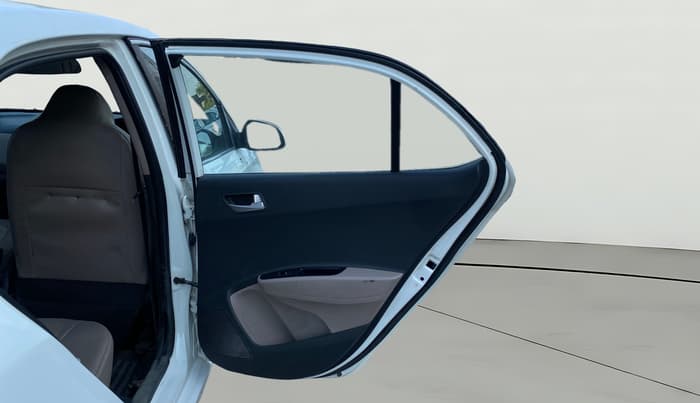 2018 Hyundai Xcent S 1.2, CNG, Manual, 1,22,642 km, RHS Rear Door