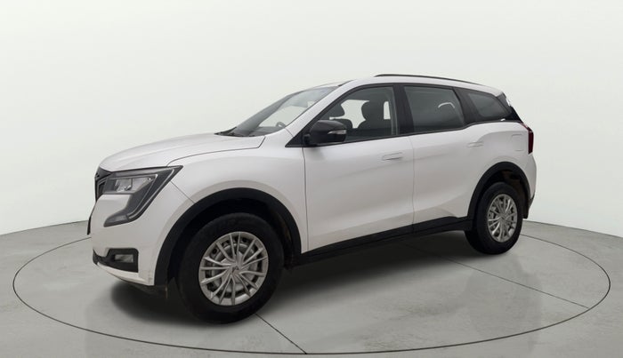 2023 Mahindra XUV700 MX P MT 5 STR, Petrol, Manual, 23,750 km, Left Front Diagonal