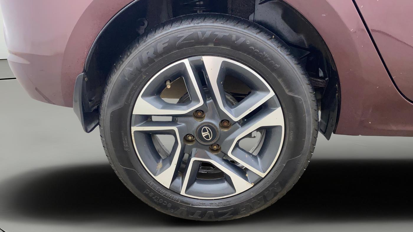 2021 Tata TIGOR XZA PLUS PETROL, Petrol, Automatic, 85,935 km, Right Rear Wheel