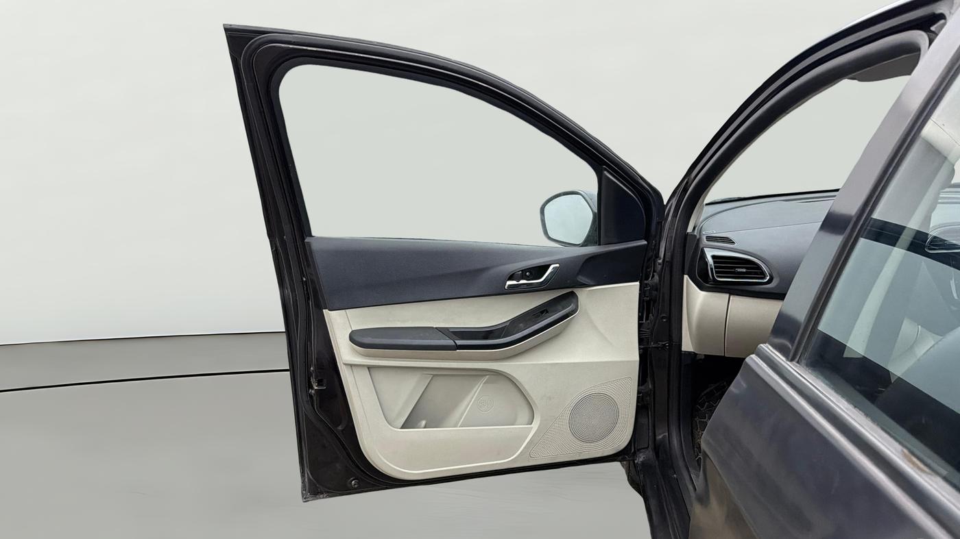 2021 Tata Tiago XZ PLUS CNG, CNG, Manual, 58,464 km, LHS Front Door