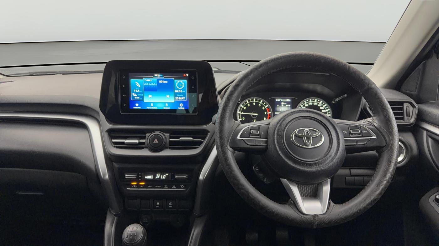 2024 Toyota URBAN CRUISER HYRYDER S NEO DRIVE, Petrol, Manual, 18,706 km, Steering Wheel Close Up