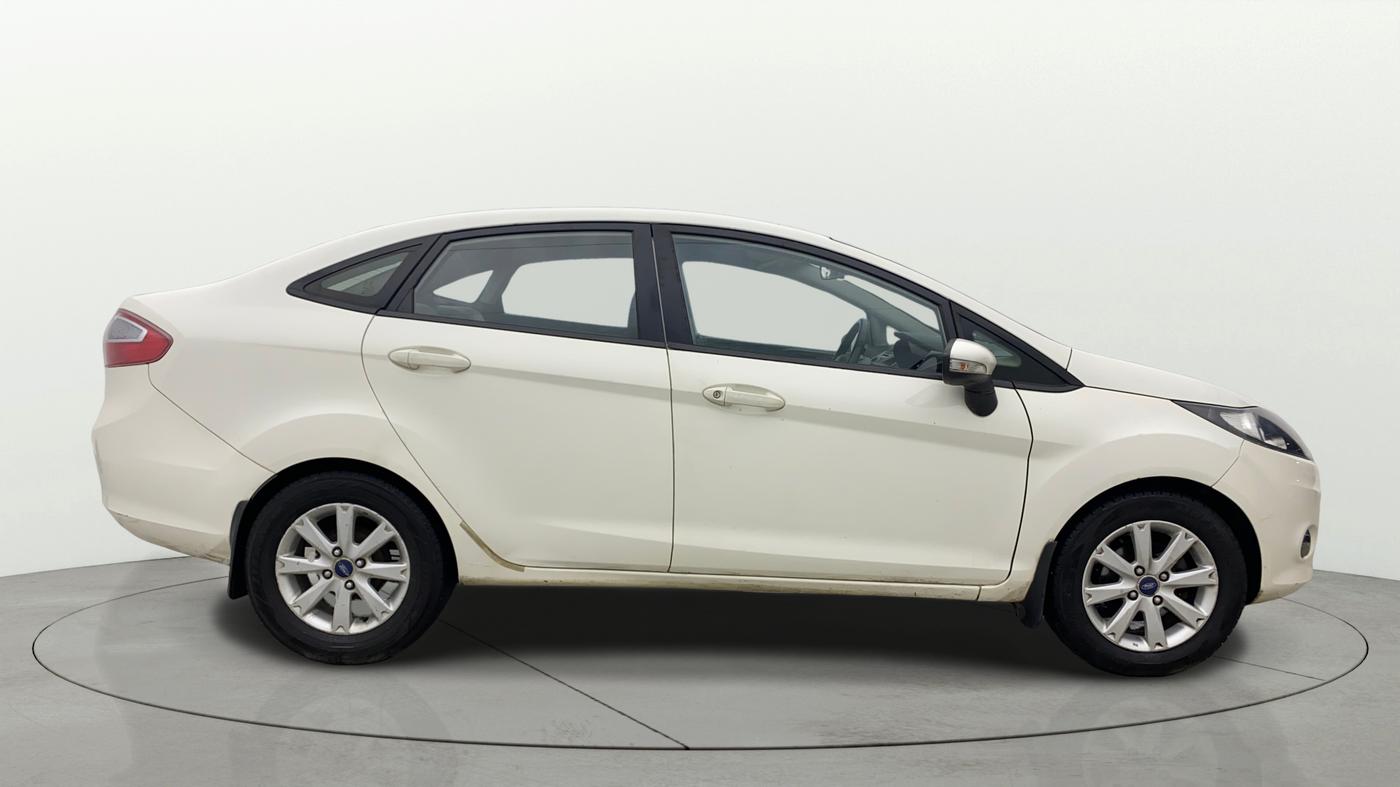 2013 Ford Fiesta STYLE DIESEL, Diesel, Manual, 94,705 km, Right Side View