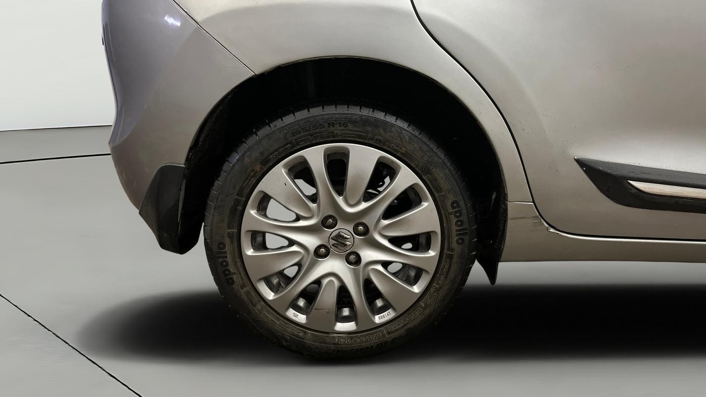2016 Maruti Baleno ALPHA PETROL 1.2, Petrol, Manual, 27,261 km, Right Rear Wheel
