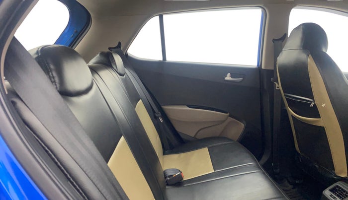 2019 Hyundai Grand i10 SPORTZ 1.2 KAPPA VTVT, Petrol, Manual, 27,746 km, Right Side Rear Door Cabin