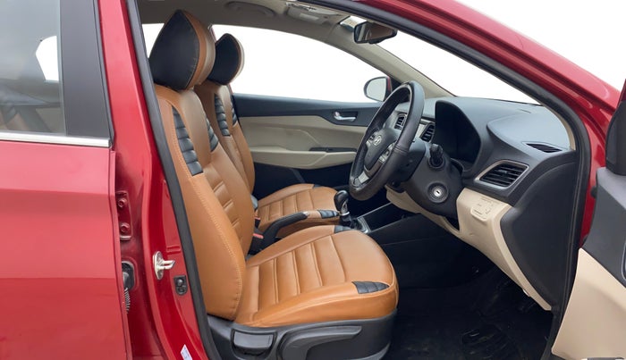 2018 Hyundai Verna 1.6 VTVT SX, Petrol, Manual, 31,578 km, Right Side Front Door Cabin