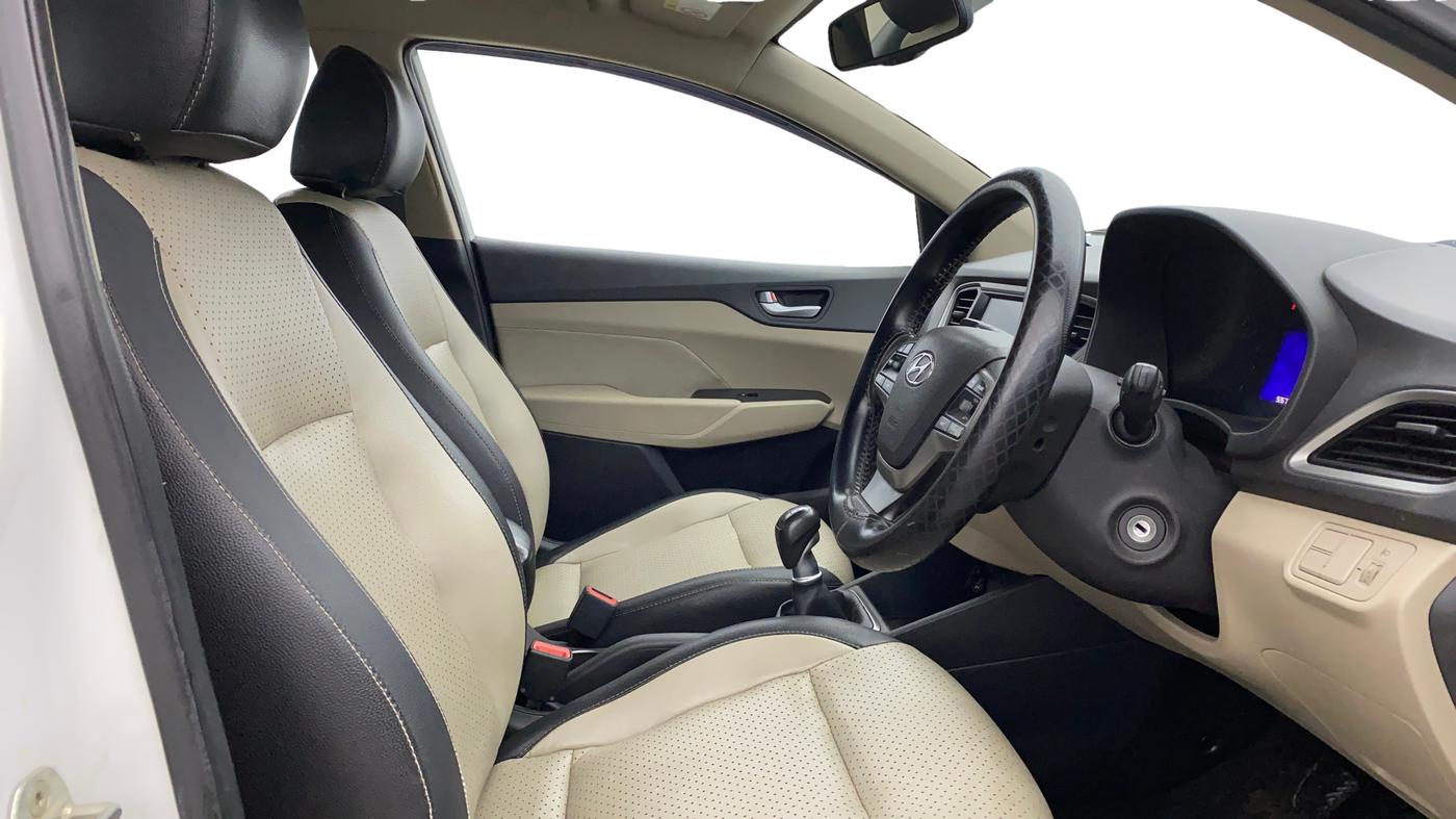 2018 Hyundai Verna 1.6 VTVT SX, Petrol, Manual, 92,675 km, Right Side Front Door Cabin