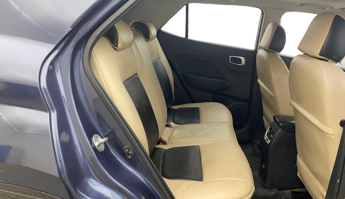 2020 Hyundai VENUE SX 1.4 CRDI, Diesel, Manual, 94,599 km, Right Side Rear Door Cabin