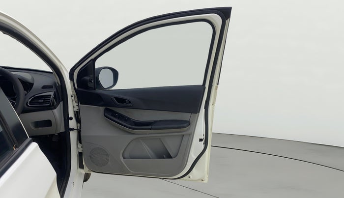 2023 Tata Tiago XT CNG, CNG, Manual, 93,984 km, RHS Front Door