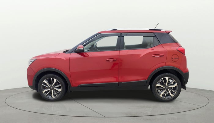 2019 Mahindra XUV300 W8 (O) 1.5 DIESEL, Diesel, Manual, 72,217 km, Left Side