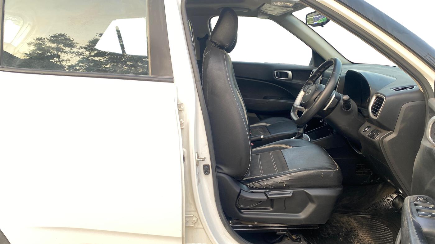 2020 Hyundai VENUE SX PLUS 1.0 TURBO DCT, Petrol, Automatic, 48,103 km, Right Side Front Door Cabin
