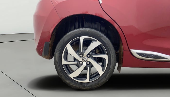 2022 Toyota Glanza V, Petrol, Manual, 26,462 km, Right Rear Wheel
