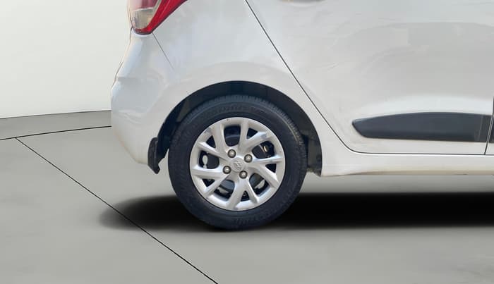 2018 Hyundai Grand i10 SPORTZ 1.2 KAPPA VTVT, Petrol, Manual, 42,647 km, Right Rear Wheel